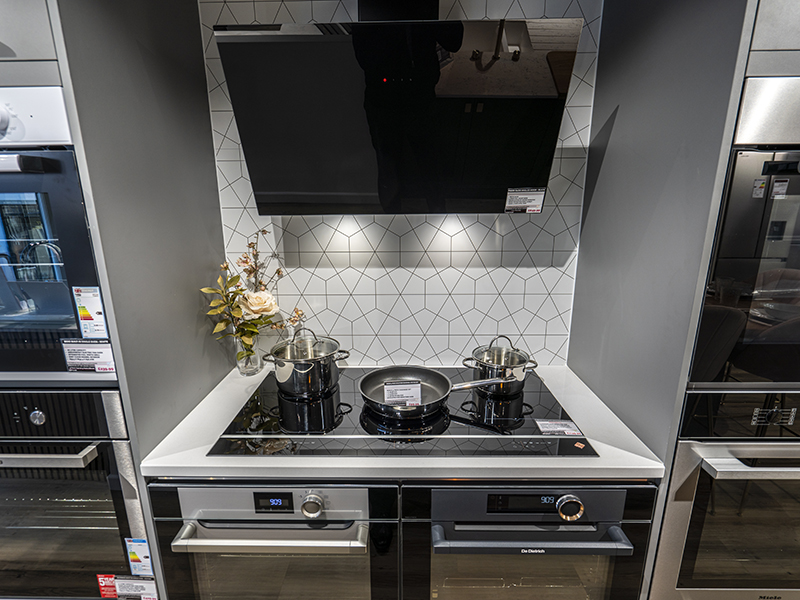 Liskeard Store Interior - Range Cooker